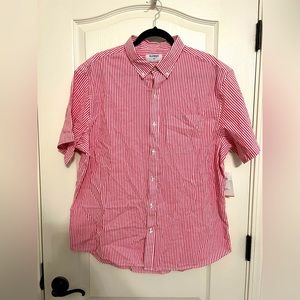Old Navy short sleeve built in flex button up
